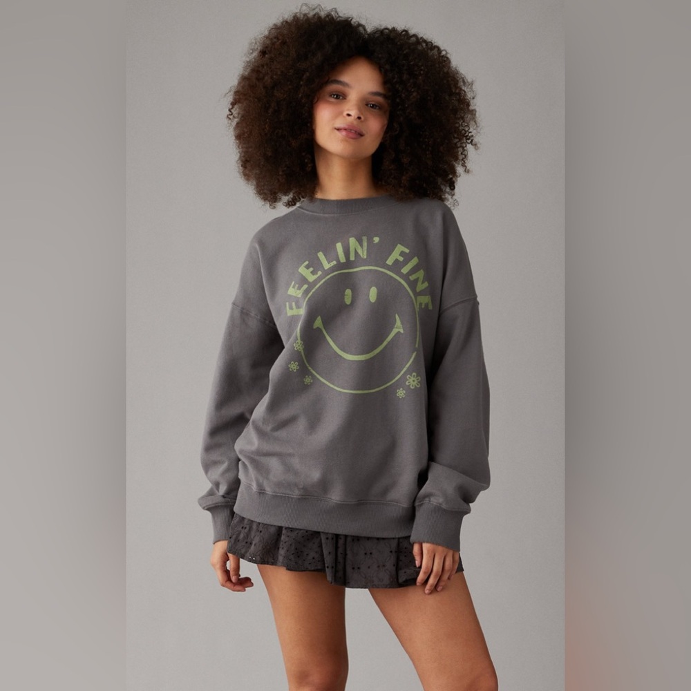 AE Oversized Smiley Graphic Sweatshirt-  Brand New With Tags - Picture 2 of 10
